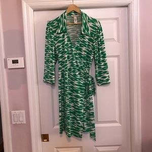 Laundry wrap dress, size L, perfect for spring!